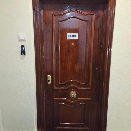 Hostal Foncalada オビエド エクステリア 写真